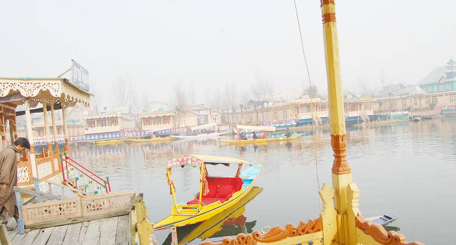 New Gulzar houseboat, Srinagar 3